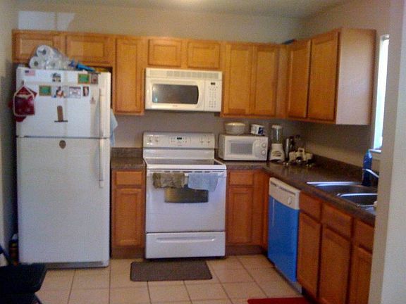 2nd image of 2320 Greenway Dr