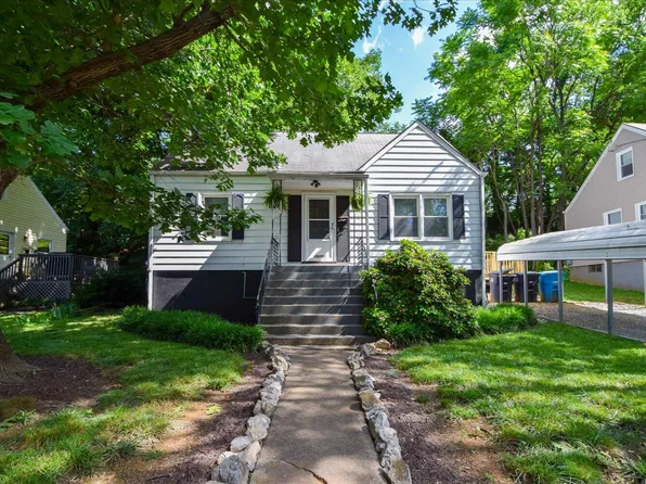 2637 Lansing Dr SW, Roanoke, VA 24015