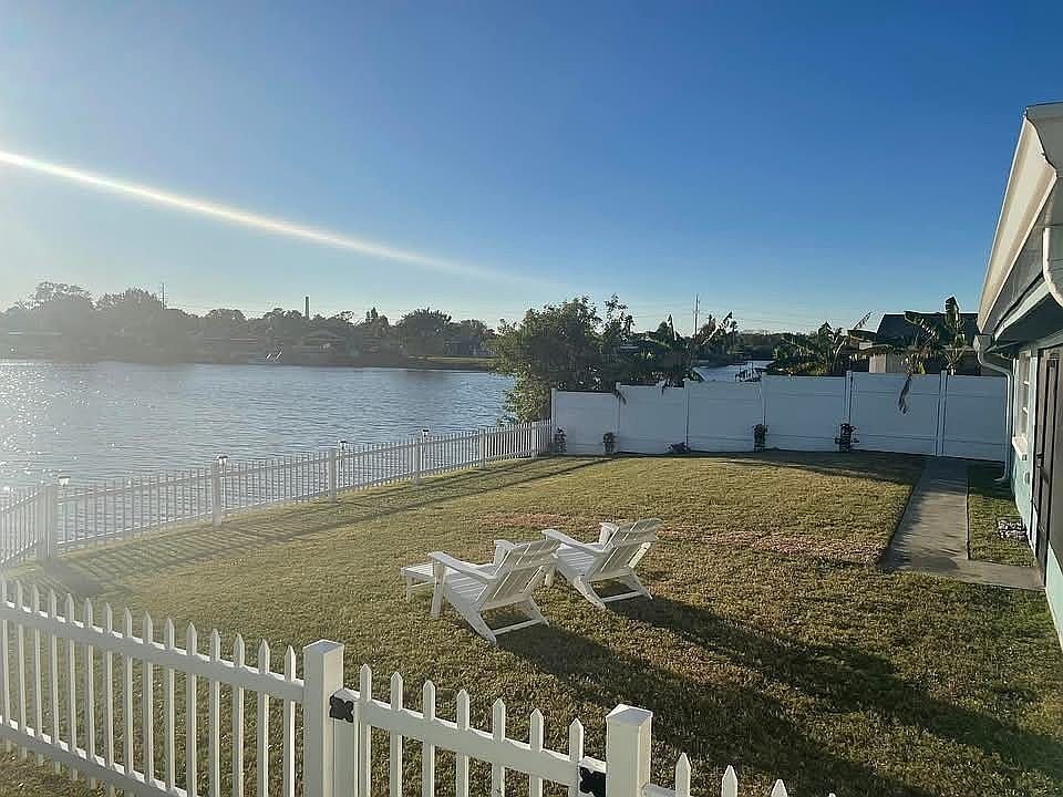 1st image of 3222 Jackson Dr