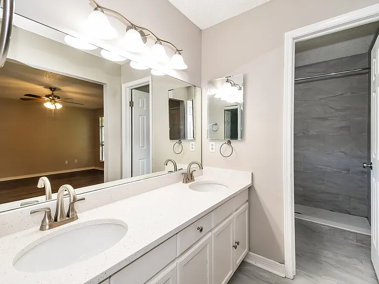 6267 Island Forest Dr — Photo 10