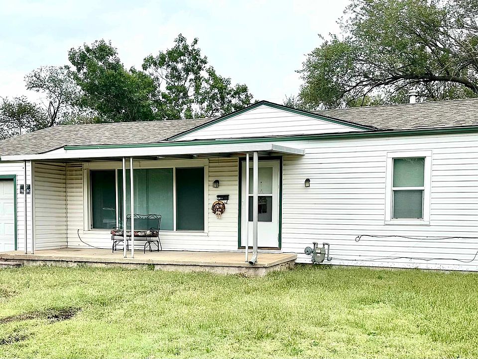 1st image of 3026 S Glenn Ave
