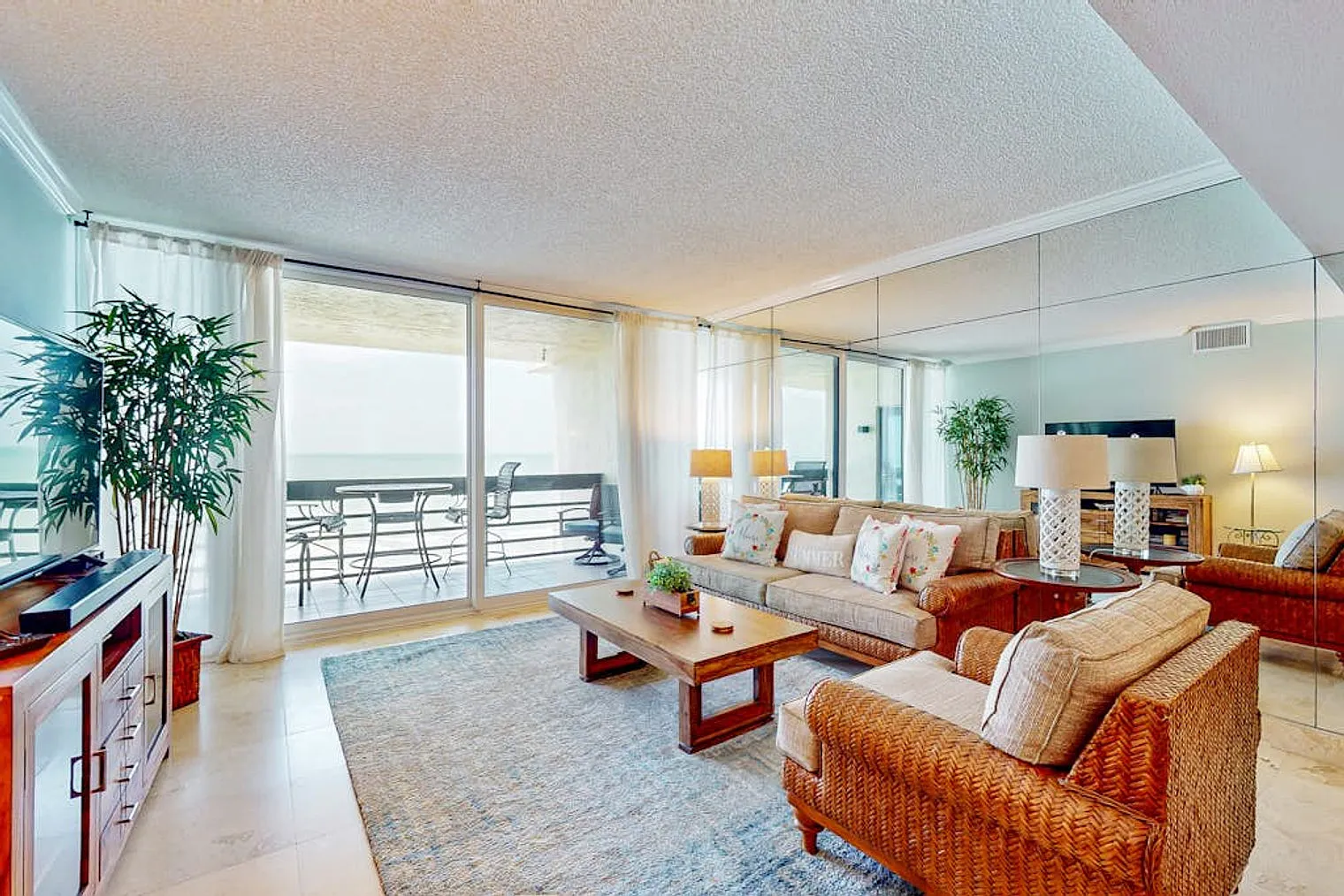2 bed, 2.0 bath, 1388 sqft, $3,261 — Photo 1