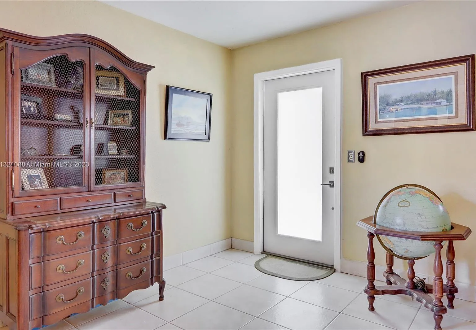 1 bed, 1.5 bath, 726 sqft, $1,700 — Photo 3