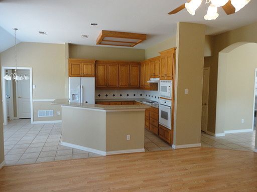 5th image of 1329 Buxton Dr