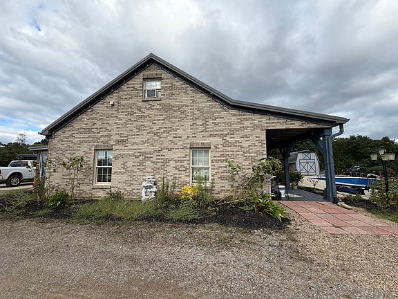 4th image of 848 Smith White Rd