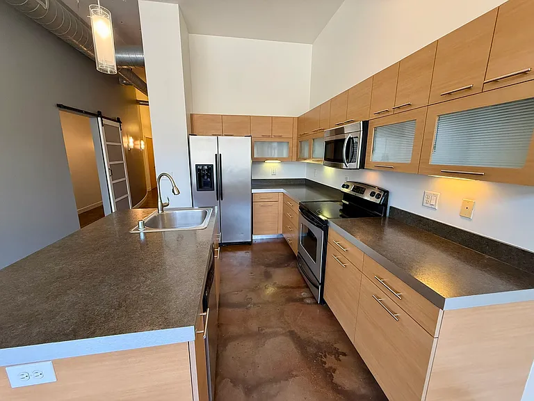 Central Park Lofts — Photo 57