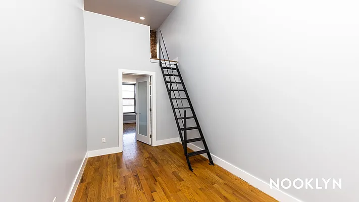 Rented by Nooklyn NYC LLC | media 11