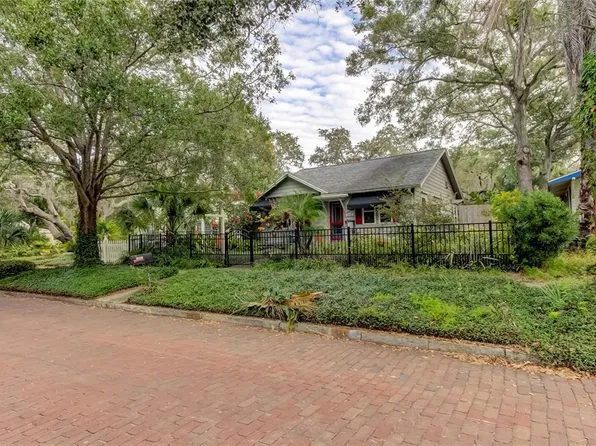 3008 52nd St S, Gulfport, FL 33707