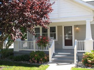 13 Georgia Ct, Pentwater, MI 49449