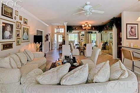 4th image of 14090 Grosse Point Ln