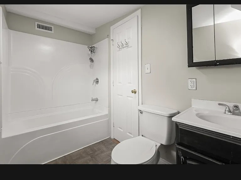 805 Eastern Ave — Photo 38