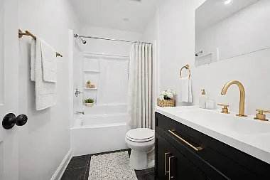236 W Harvey St #A — Photo 4