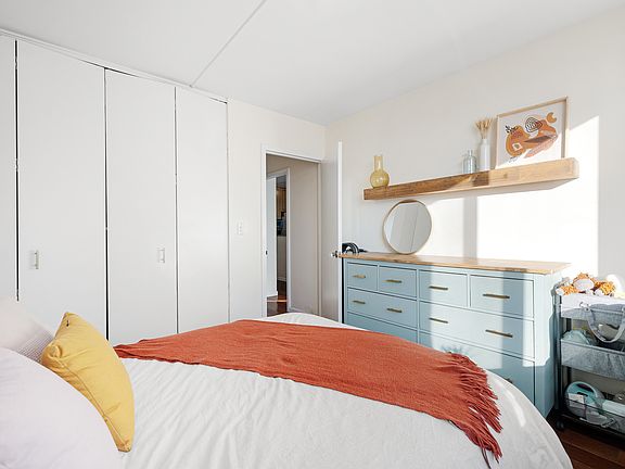 2nd image of 2025 Broadway APT 9F