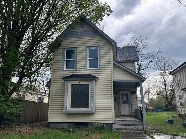 121 Lyon St, Fulton, NY 13069