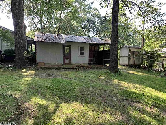 5th image of 24 Biscayne Dr