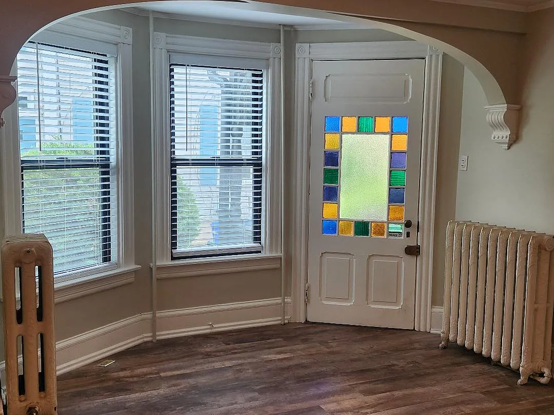 1 bed, $2,300 — Photo 3