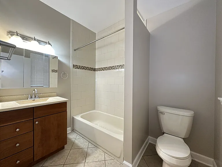 674 N Orleans St #3 — Photo 19