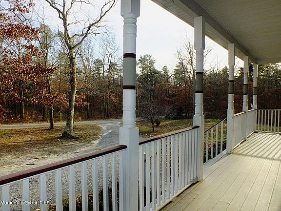 4th image of 140 Doria Ave