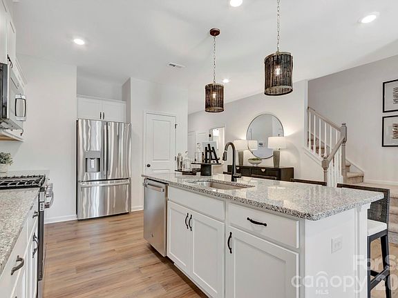 7th image of this home