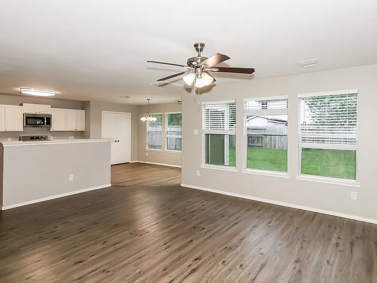 21118 Bridgemeadows Ln — Photo 4