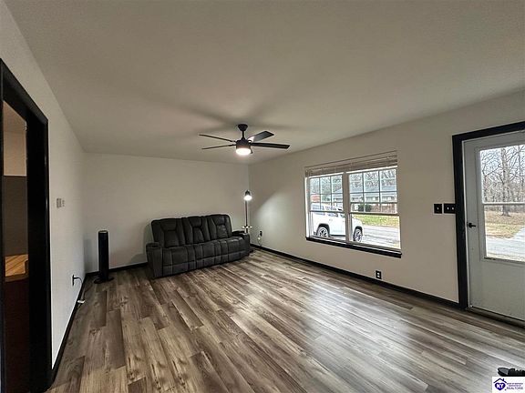 2nd image of 302 Handley Ave