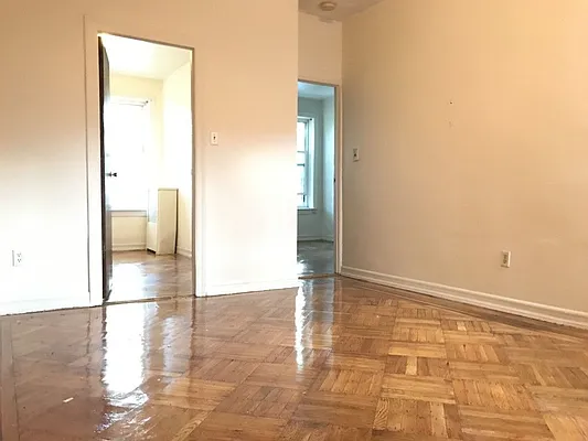 Rented by MNS | media 11