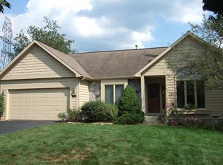 814 Meadowmeade Dr SE, Ada, MI 49301