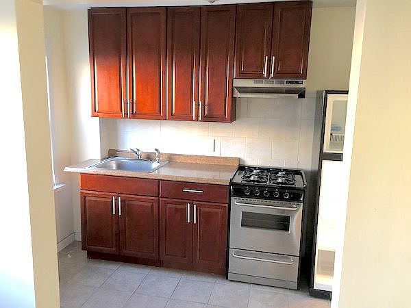 1st image of 2128 29th St #2