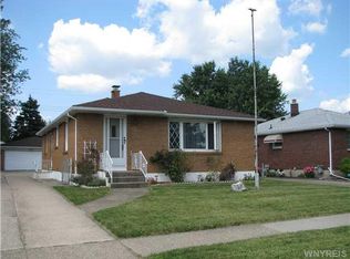 130 Lydia Ln, Cheektowaga, NY 14225