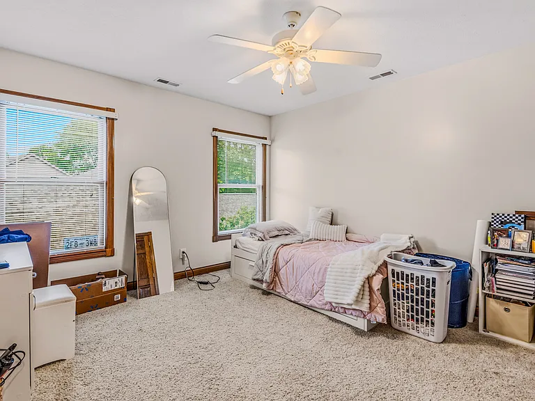 725 Greystone Ct — Photo 34