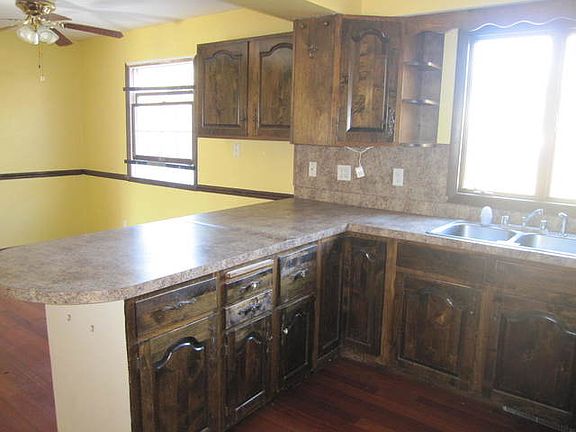 2nd image of 1612 E 1st St