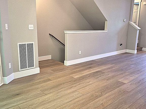 4th image of 17814 75th Ave E