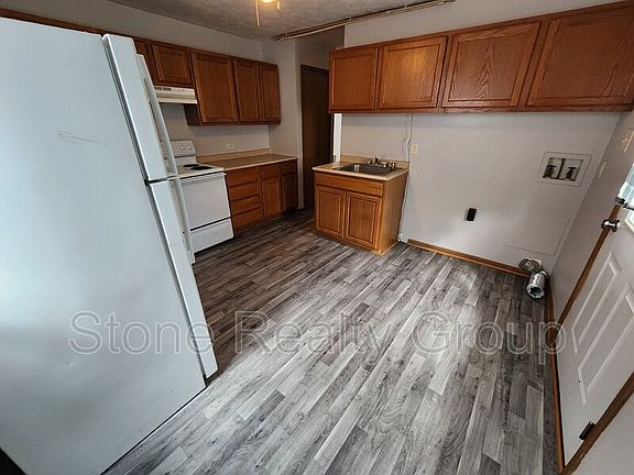 4th image of 1125 N 8th St