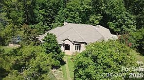 4th image of 8680 Hills Dell Dr