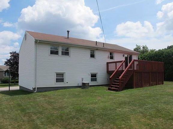 4th image of 27 Ferncrest Dr