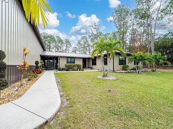 3rd image of 875 Eden Dr