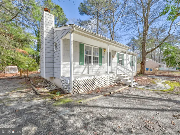 19 Port Royal Rd, Ocean View, DE 19970