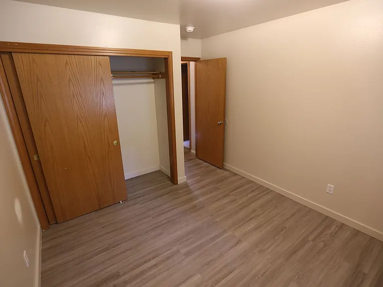 6910 E Crestwood Ct — Photo 11