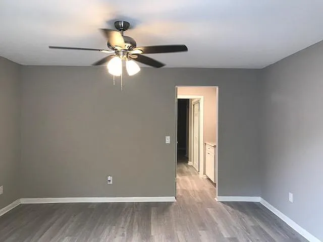 124 W Peacock St — Photo 1