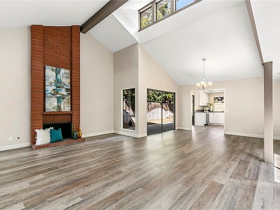 3rd image of 4955 Paseo De Vega