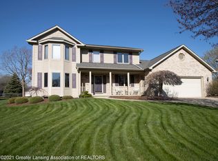 1403 Smokedrift Ln, Lansing, MI 48917