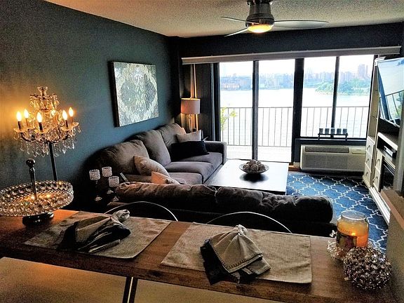 3rd image of 25-40 Shore Blvd #16S