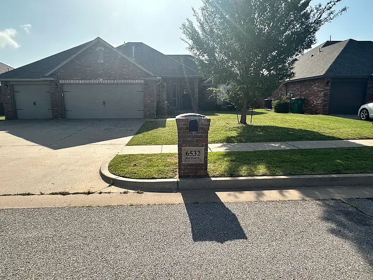 6532 Bent Wood Dr — Photo 1