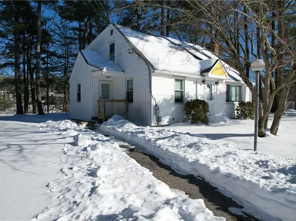 20 Macarthur Dr, Smithfield, RI 02917