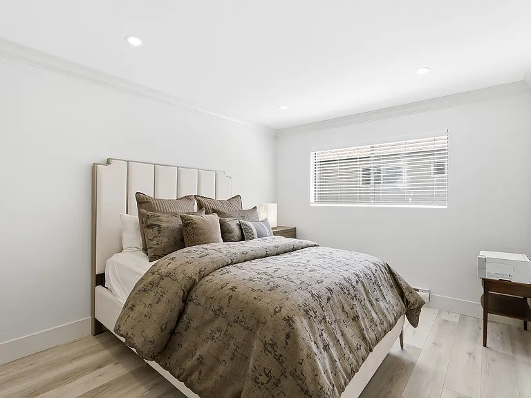 19 Claremont Ave #5 — Photo 11