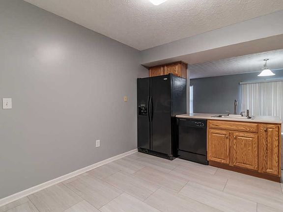 4th image of 3266 Edinwick Way #3266B