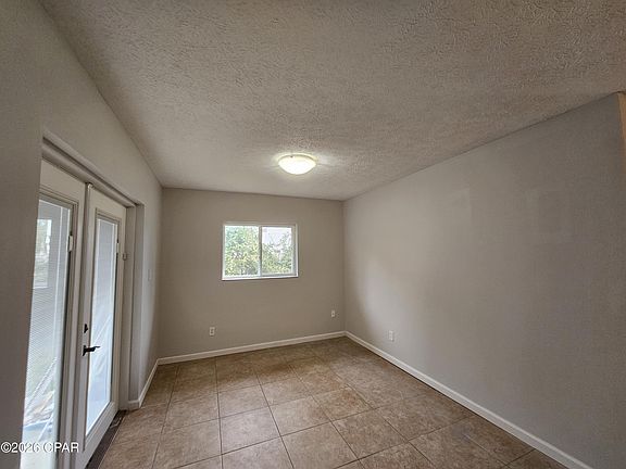 3rd image of 6329 Chipewa St