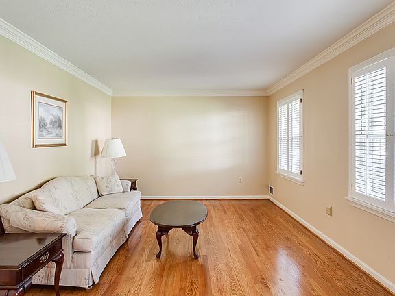 2nd image of 9017 Lyneve Dr