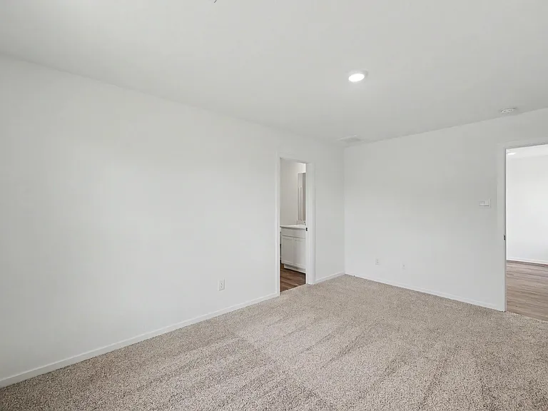 40839 Hawthorne Glades St — Photo 19