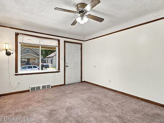 3rd image of 7267 Dodge Ave